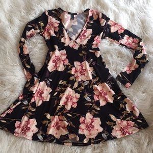 Floral Black Mini Dress Small